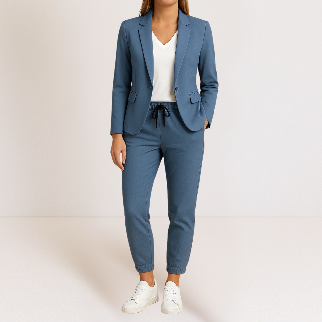 Camilla | Women's suit with blazer and jogger pants