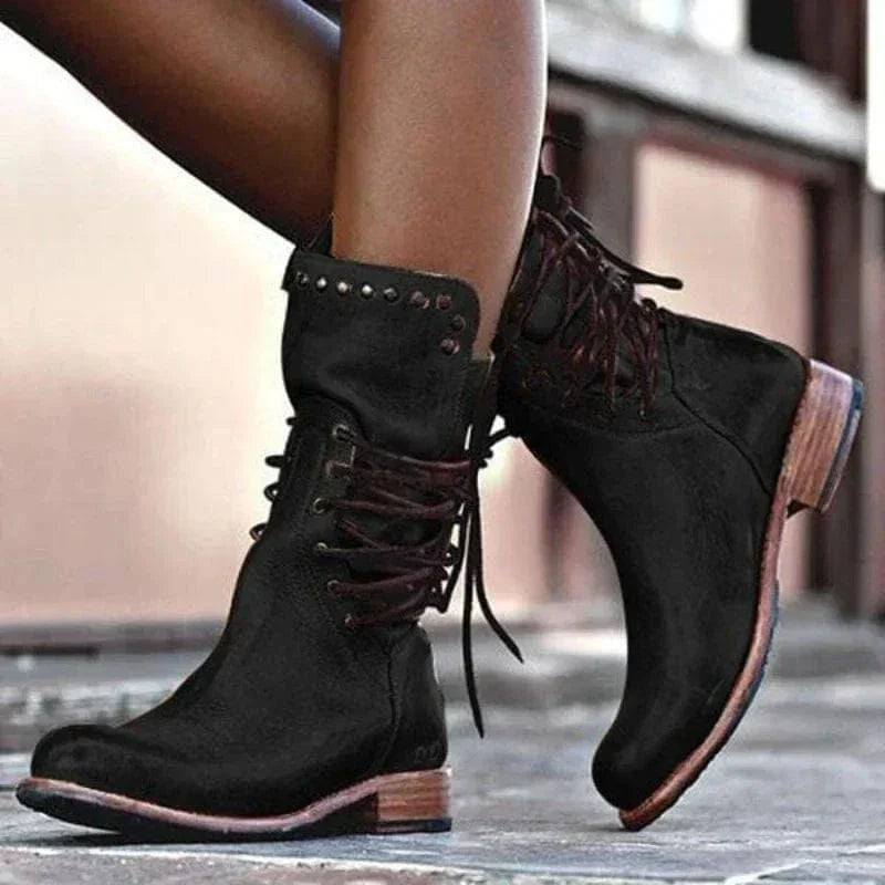Elena | Borchie Western e Stivaletti Stringati da Donna