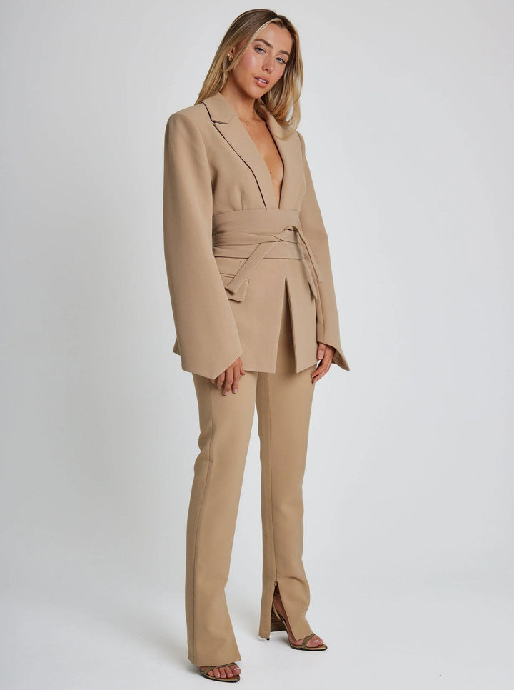 Freya | Blazer Elegante con Cintura da Donna