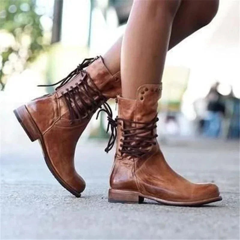 Elena | Borchie Western e Stivaletti Stringati da Donna