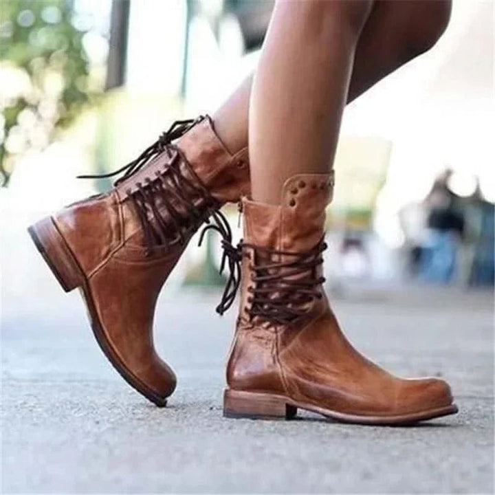 Elena | Borchie Western e Stivaletti Stringati da Donna