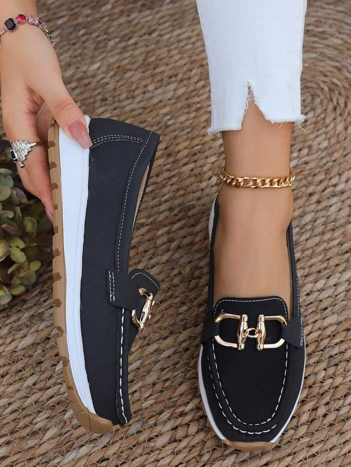 Clara | Orthopädische Slip-on-Mokassins mit elegantem Metalldetail