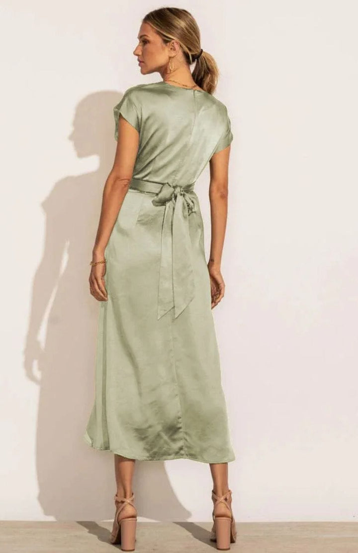 Parnella | Elegant Summer Midi Dress