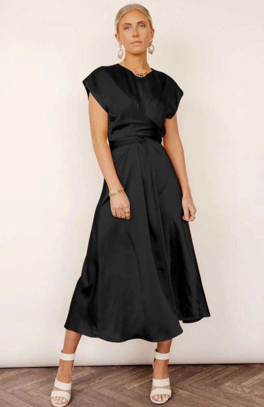 Parnella | Elegant Summer Midi Dress